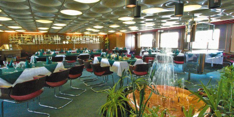 CRUCEROS CIRCULO POLAR ARTICO CRUCEROS ARTICO RUSO CRUCEROS SIBERIA CRUCEROS YAKUTIA CRUCEROS RIO LENA CRUCEROS NORTE DE RUSIA OFERTA CRUCEROS EXPLORACION RUSIA MS MIKHAIL SVETLOV